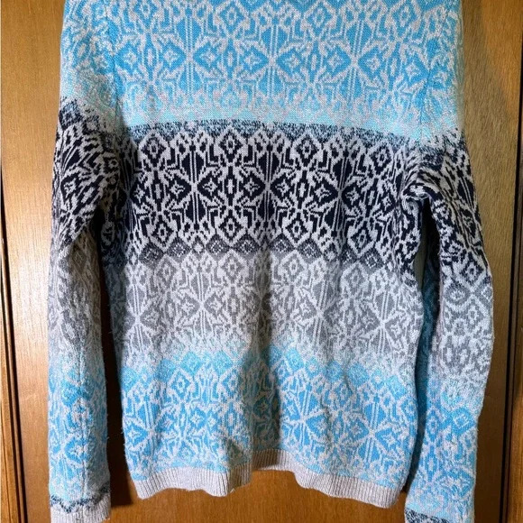 Talbots Women’s Sweater in Blue and Gray Pattern Wool Blend - Picture 6 of 7